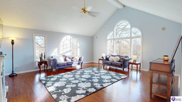 907 Spyglass Circle, Vine Grove, KY 40175