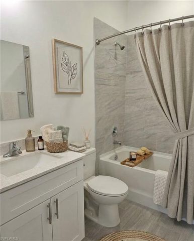 1056 Kanuga ST E, Lehigh Acres, FL 33974
