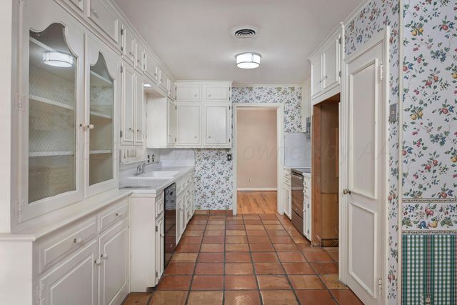 1213 S BRYAN Street, Amarillo, TX 79102