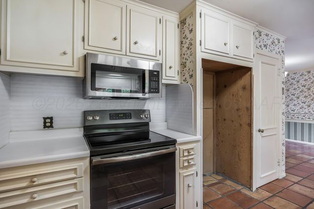1213 S BRYAN Street, Amarillo, TX 79102