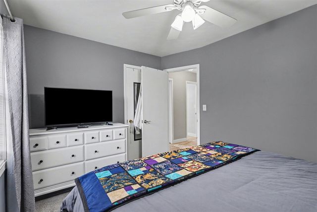 1160 Oakwood Drive, Jenison, MI 49428