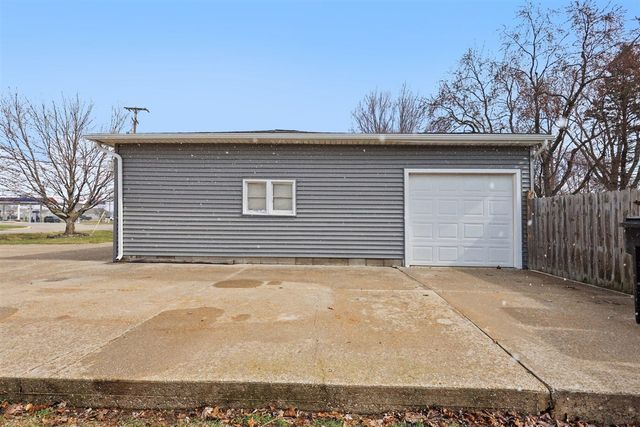 1160 Oakwood Drive, Jenison, MI 49428