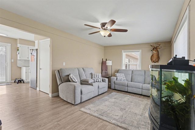 1160 Oakwood Drive, Jenison, MI 49428