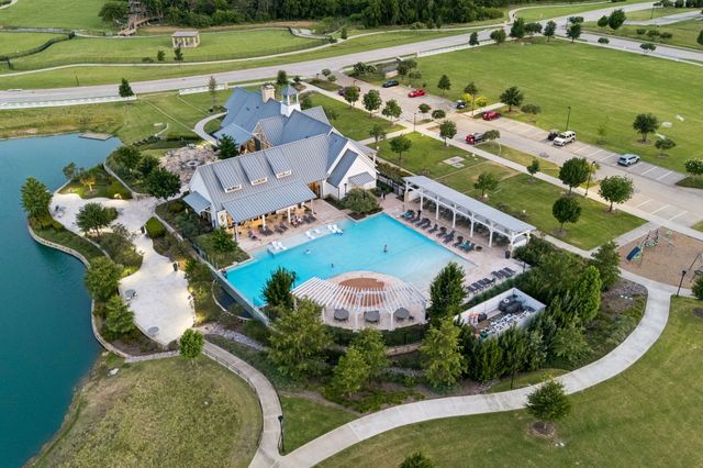 708 Bluestem Drive, Aubrey, TX 76227