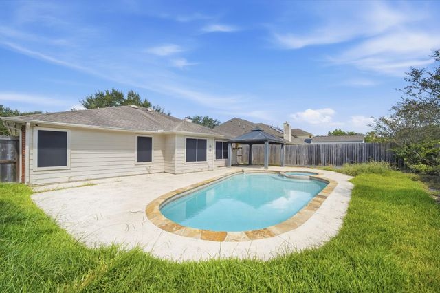 6911 River Road, Richmond, TX 77469