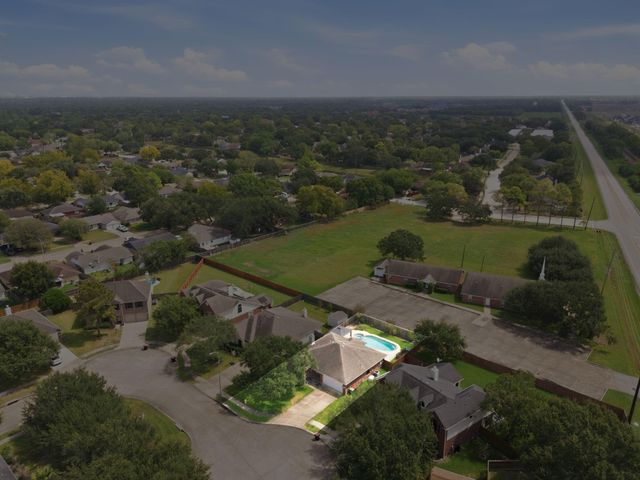 6911 River Road, Richmond, TX 77469