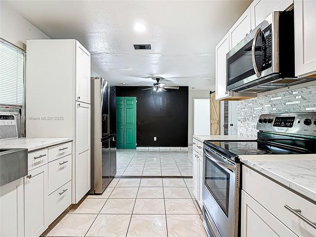 4006 Beaumont Lane, La Belle, FL 33935