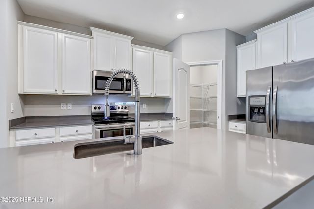 10167 PAVNES CREEK Drive, Jacksonville, FL 32222