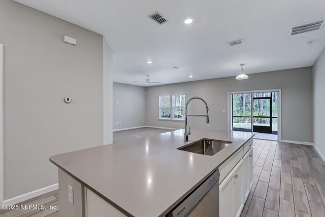 10167 PAVNES CREEK Drive, Jacksonville, FL 32222