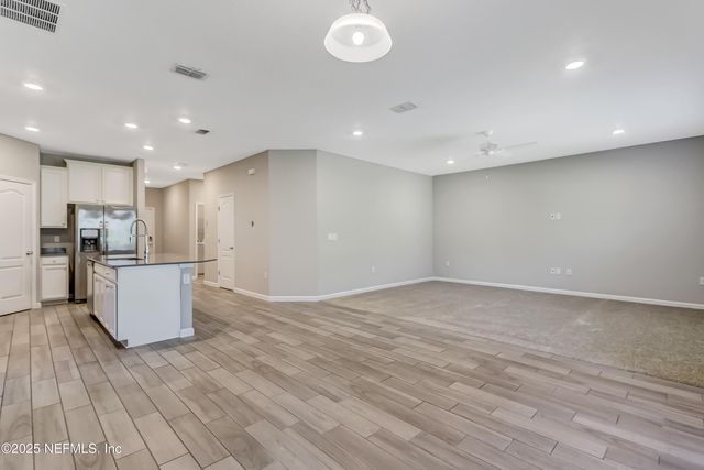 10167 PAVNES CREEK Drive, Jacksonville, FL 32222