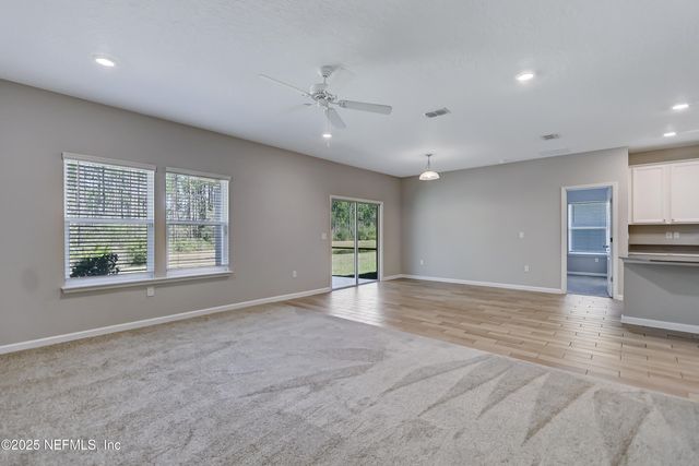 10167 PAVNES CREEK Drive, Jacksonville, FL 32222