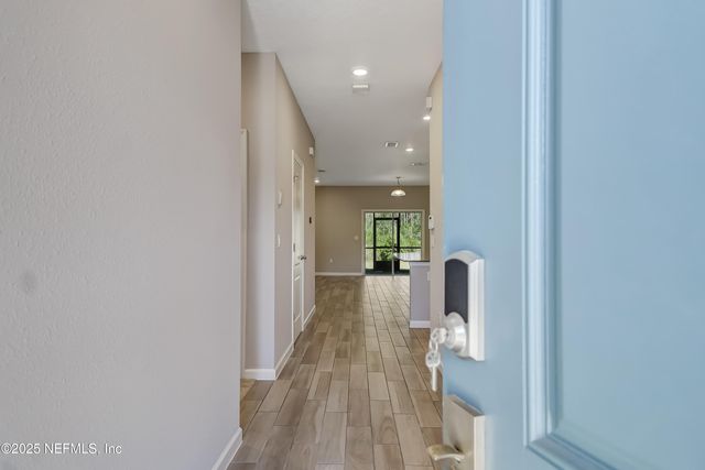 10167 PAVNES CREEK Drive, Jacksonville, FL 32222