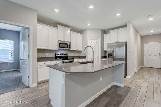 10167 PAVNES CREEK Drive, Jacksonville, FL 32222