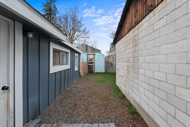 2009 W Mansfield Ave, Spokane, WA 99205