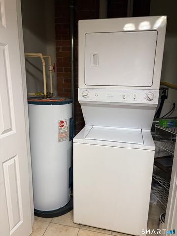 145 Canal Street 12, Shelton, CT 06484