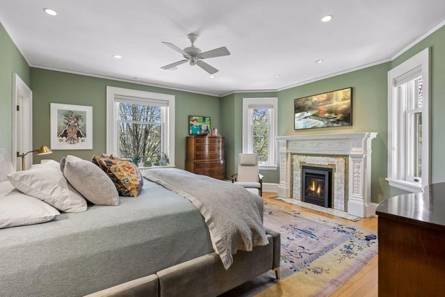 1005 Mount Curve Avenue, Minneapolis, MN 55403