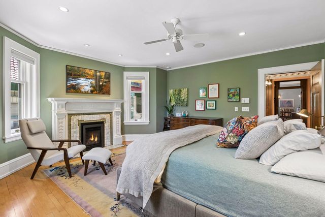 1005 Mount Curve Avenue, Minneapolis, MN 55403