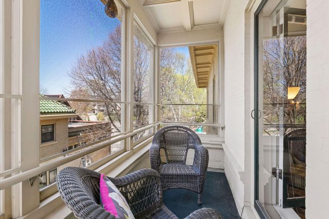 1005 Mount Curve Avenue, Minneapolis, MN 55403