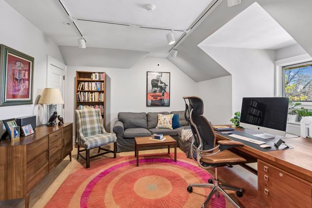 1005 Mount Curve Avenue, Minneapolis, MN 55403