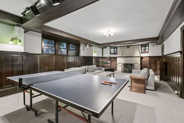 1005 Mount Curve Avenue, Minneapolis, MN 55403