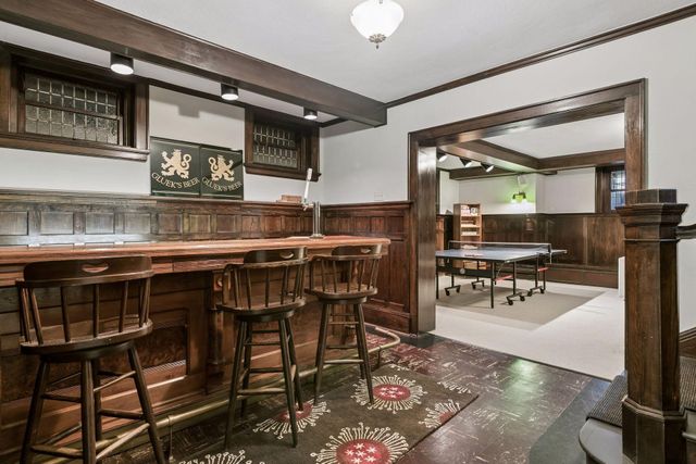 1005 Mount Curve Avenue, Minneapolis, MN 55403