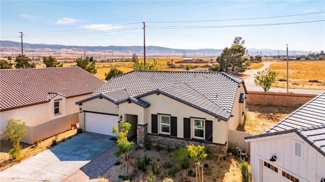 45061 Floral Vista, Lancaster, CA 93536