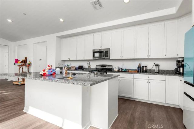 45061 Floral Vista, Lancaster, CA 93536