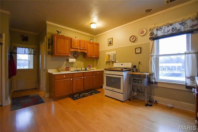 200 W Garrison Street, Gillespie, IL 62033