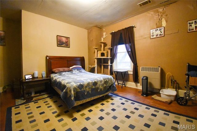 200 W Garrison Street, Gillespie, IL 62033