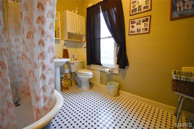 200 W Garrison Street, Gillespie, IL 62033