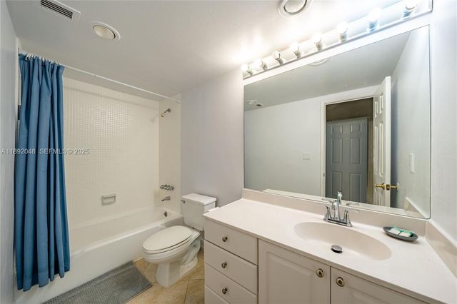 19370 Collins Avenue 407, Sunny Isles Beach, FL 33160