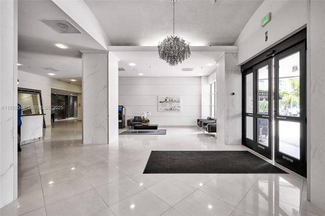 19370 Collins Avenue 407, Sunny Isles Beach, FL 33160