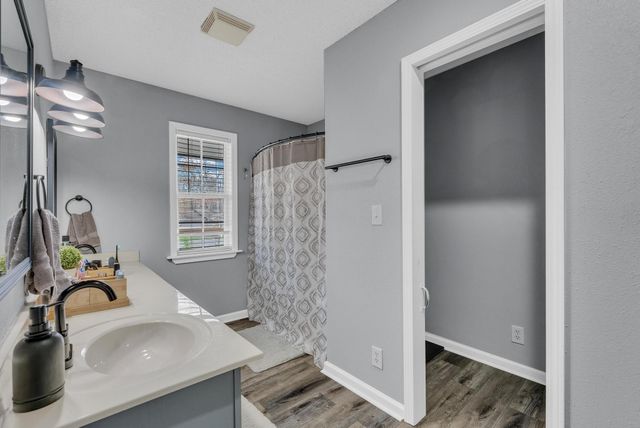 2142 Keno Dr, Crossville, TN 38572