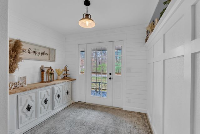 2142 Keno Dr, Crossville, TN 38572