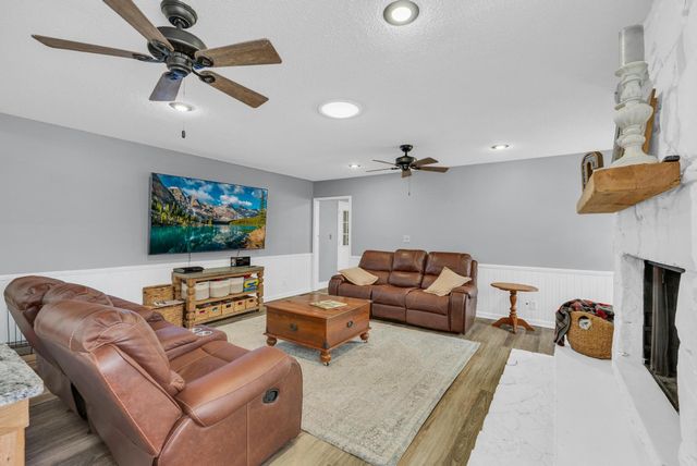 2142 Keno Dr, Crossville, TN 38572