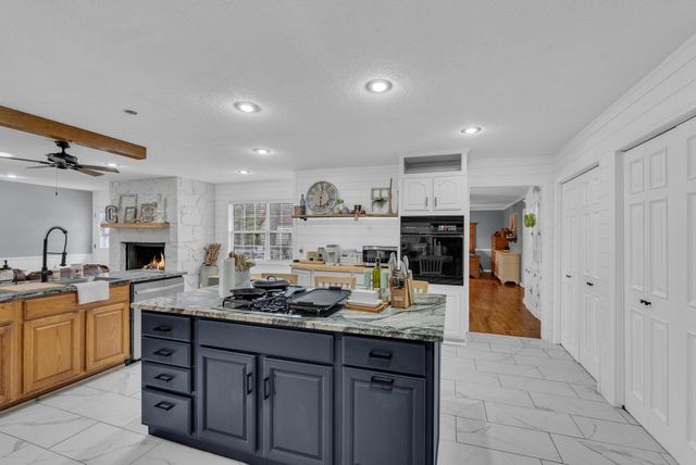 2142 Keno Dr, Crossville, TN 38572