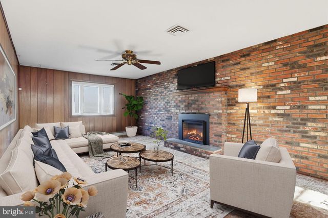 1448 HOLLYWOOD AVE, Langhorne, PA 19047