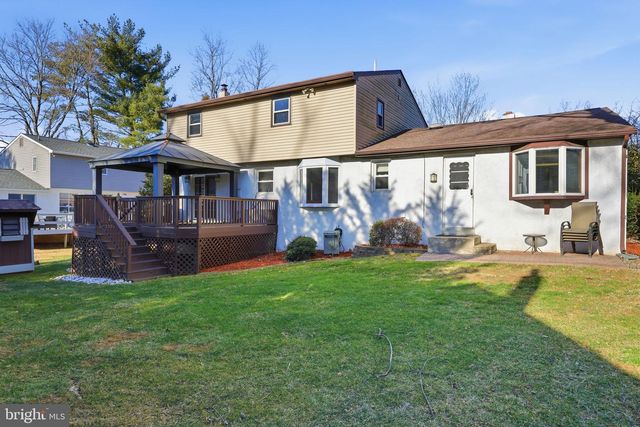 1448 HOLLYWOOD AVE, Langhorne, PA 19047