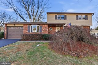 1448 HOLLYWOOD AVE, Langhorne, PA 19047