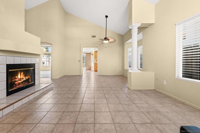 1813 Avenida Segovia, Oceanside, CA 92056