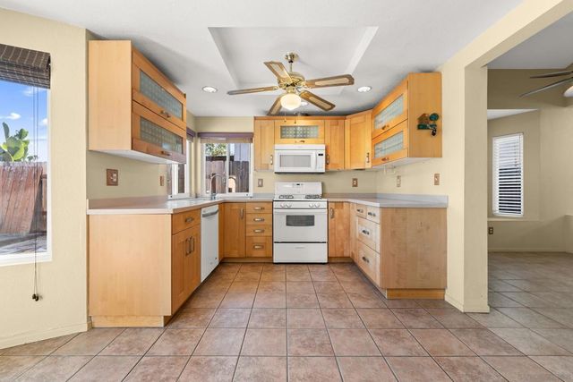 1813 Avenida Segovia, Oceanside, CA 92056