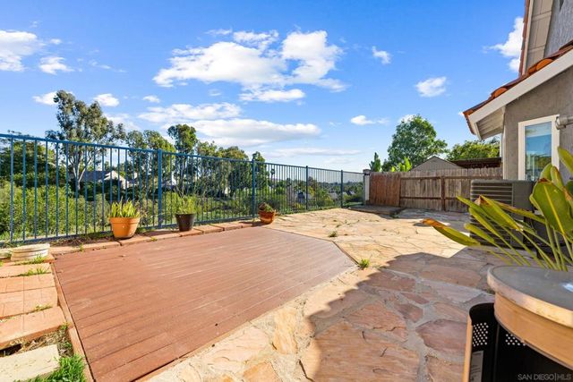 1813 Avenida Segovia, Oceanside, CA 92056