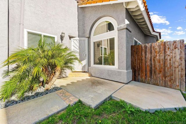 1813 Avenida Segovia, Oceanside, CA 92056