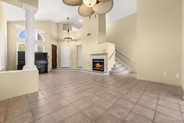 1813 Avenida Segovia, Oceanside, CA 92056