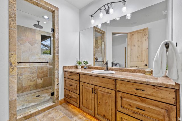 98 BRIDGE RD, Rockville, UT 84763