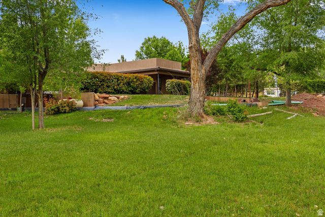 98 BRIDGE RD, Rockville, UT 84763