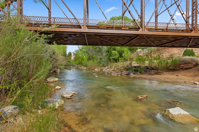 98 BRIDGE RD, Rockville, UT 84763