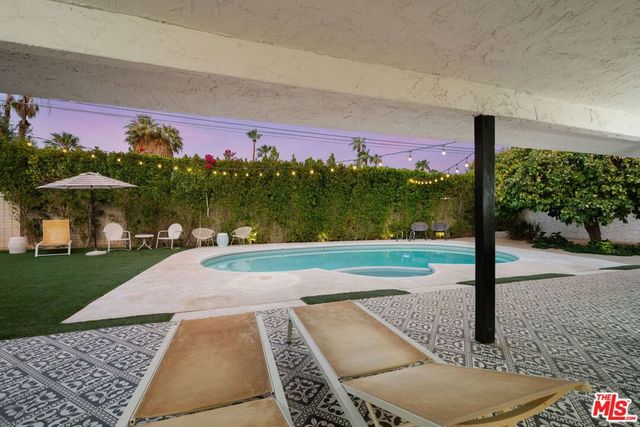 1970 S Joshua Tree Place, Palm Springs, CA 92264
