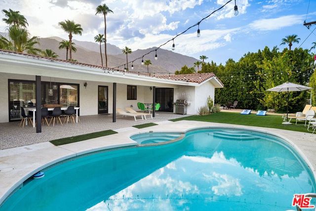 1970 S Joshua Tree Place, Palm Springs, CA 92264