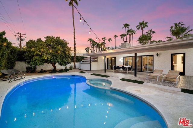 1970 S Joshua Tree Place, Palm Springs, CA 92264